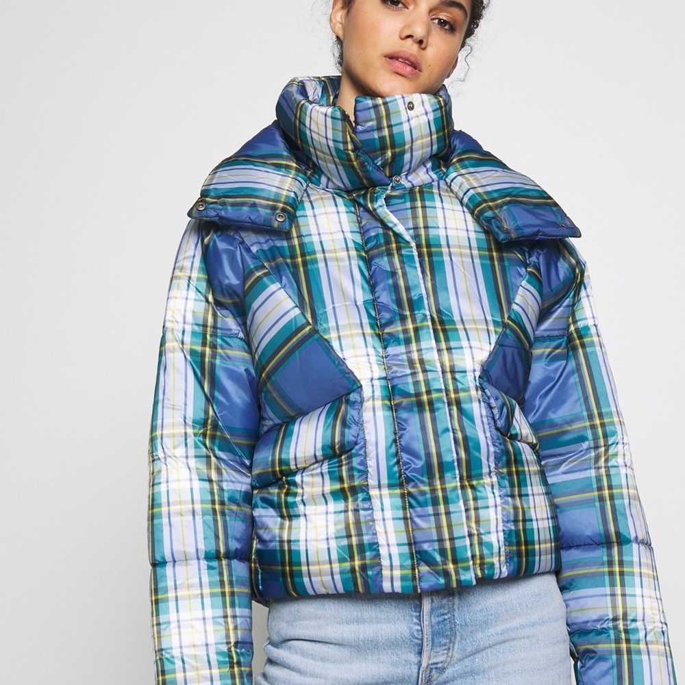 American Eagle 80s Puffer Jacket